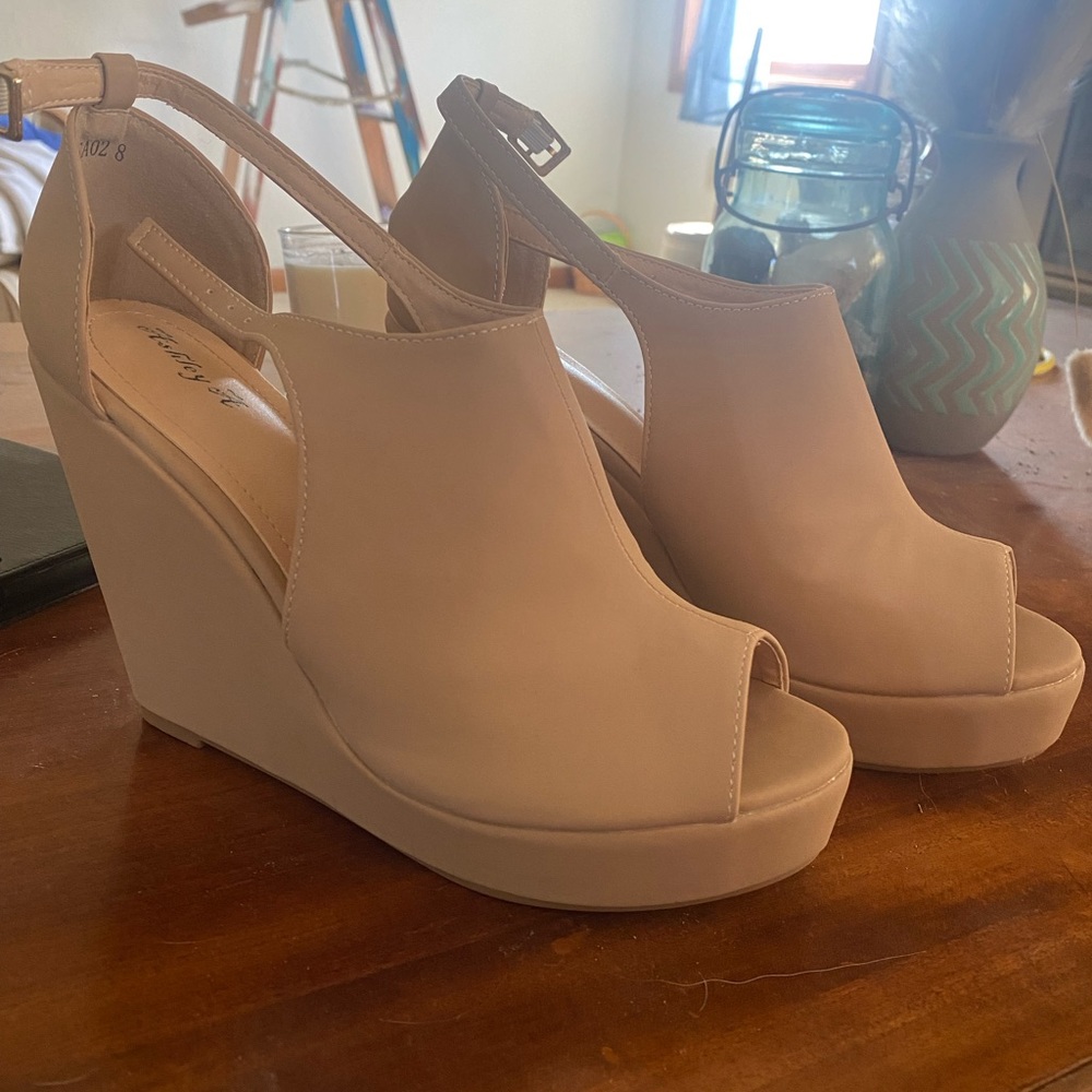 3-4” Wedges - Picture 2 of 3
